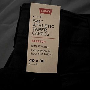 Levis 541 athletic taper cargo pants